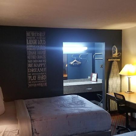 Hotel King Bed Hotel Room 120 Booking Stillwater Ngoại thất bức ảnh