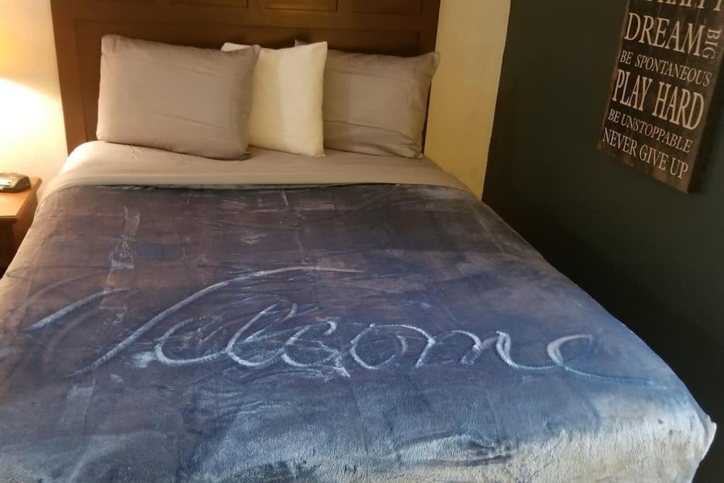 Hotel King Bed Hotel Room 120 Booking Stillwater Ngoại thất bức ảnh