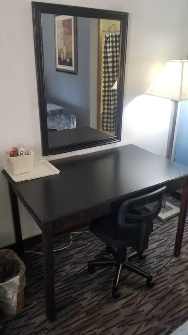 Hotel King Bed Hotel Room 120 Booking Stillwater Ngoại thất bức ảnh